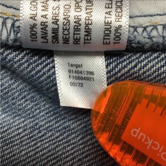 Universal Thread Women’s Relaxed Straight Light Wash Jeans, Blue, Size 18R - Picture 8 of 9